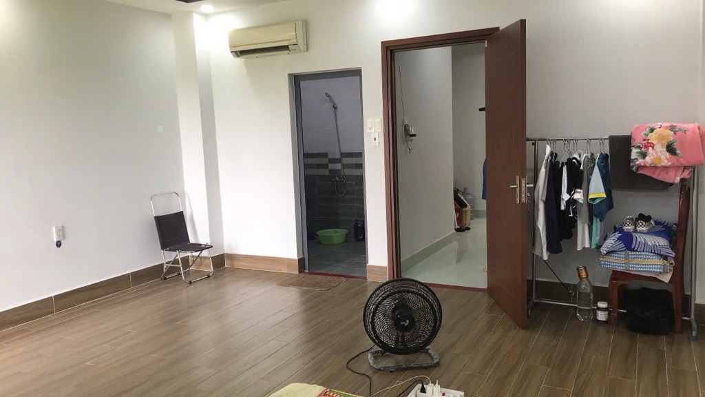 Bán nhà mặt phố 5 tầng 6 phòng ngủ khu dân cư phong phú 4 Bình Chánh