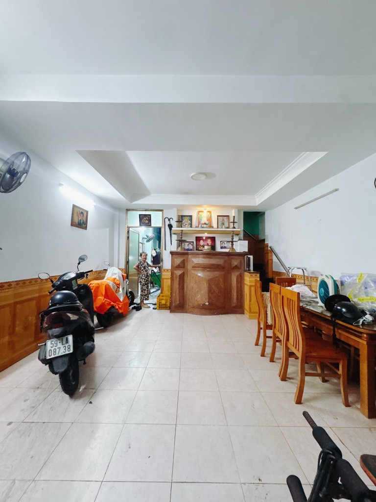 Bán nhà mặt tiền Dương Bá Trạc 3 tầng 4PN 85,7m2 tại phường 1 quận 8