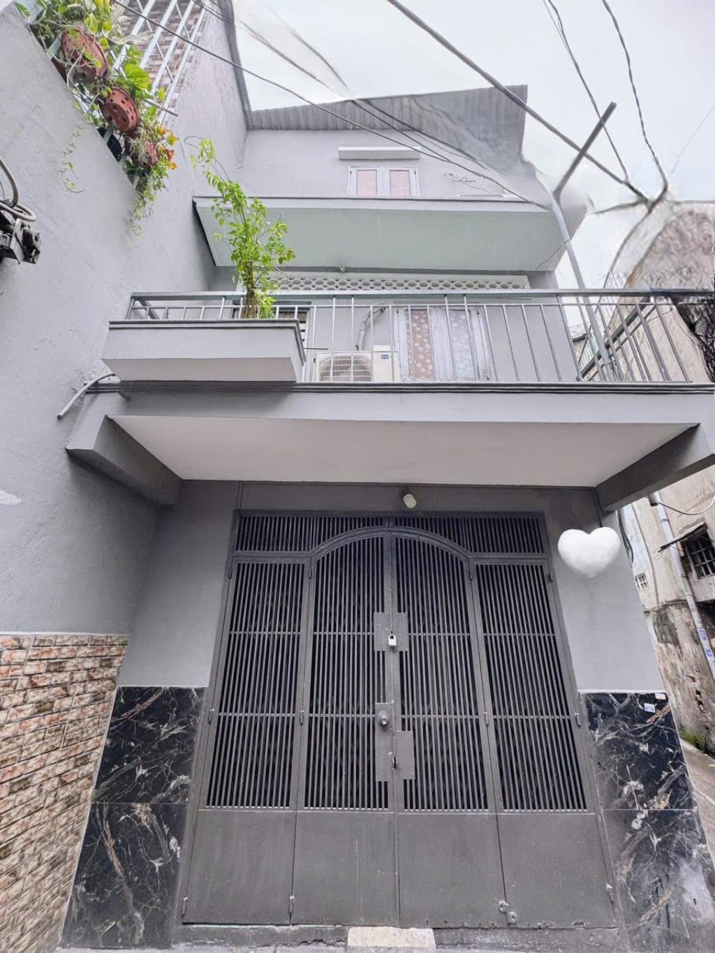 Nhà 3 tầng 2PN siêu tiện lợi ở Hòa Hưng, Quận 10, giá cực hợp lý