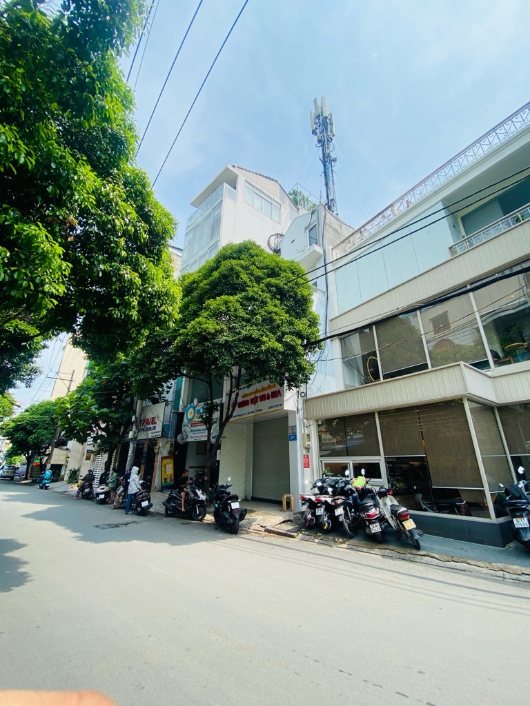 Bán nhà mặt tiền 3 tầng(4.1mx12m), gần sân bay, phường Tân Sơn Nhất, Tân Bình