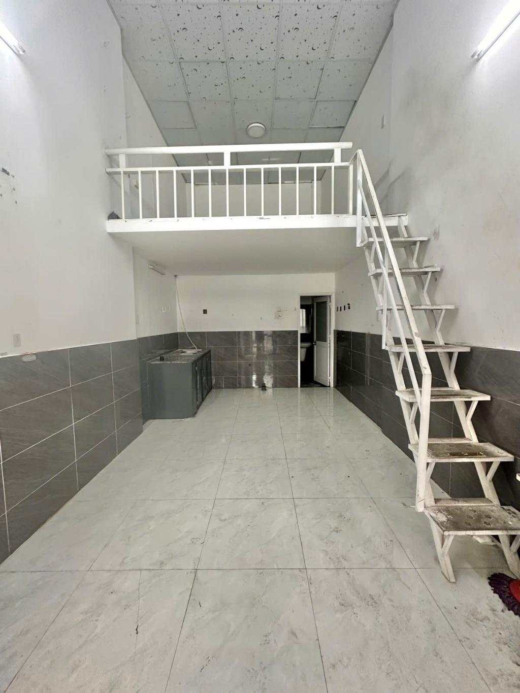Lô góc 2 mặt hẻm xe tải, kinh doanh cực đỉnh Quận 10