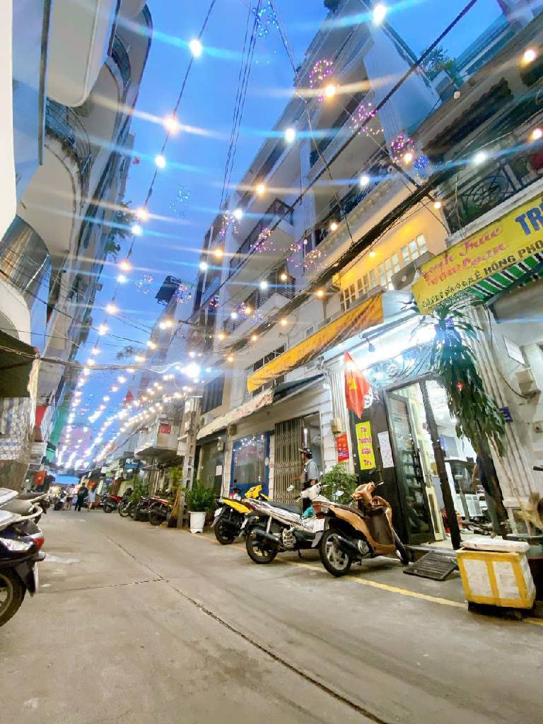 Nhà 5 tầng giá sốc gần Lê Hồng Phong Quận 10