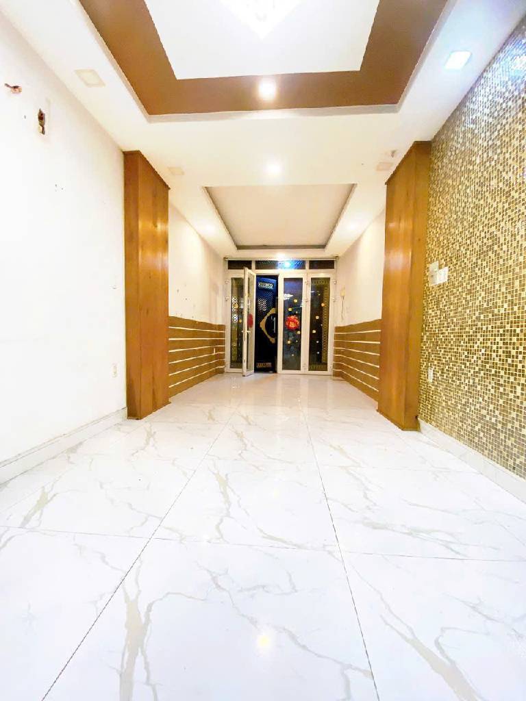 Nhà phố 5 tầng đẹp lung linh, trung tâm Quận 10, giá hấp dẫn