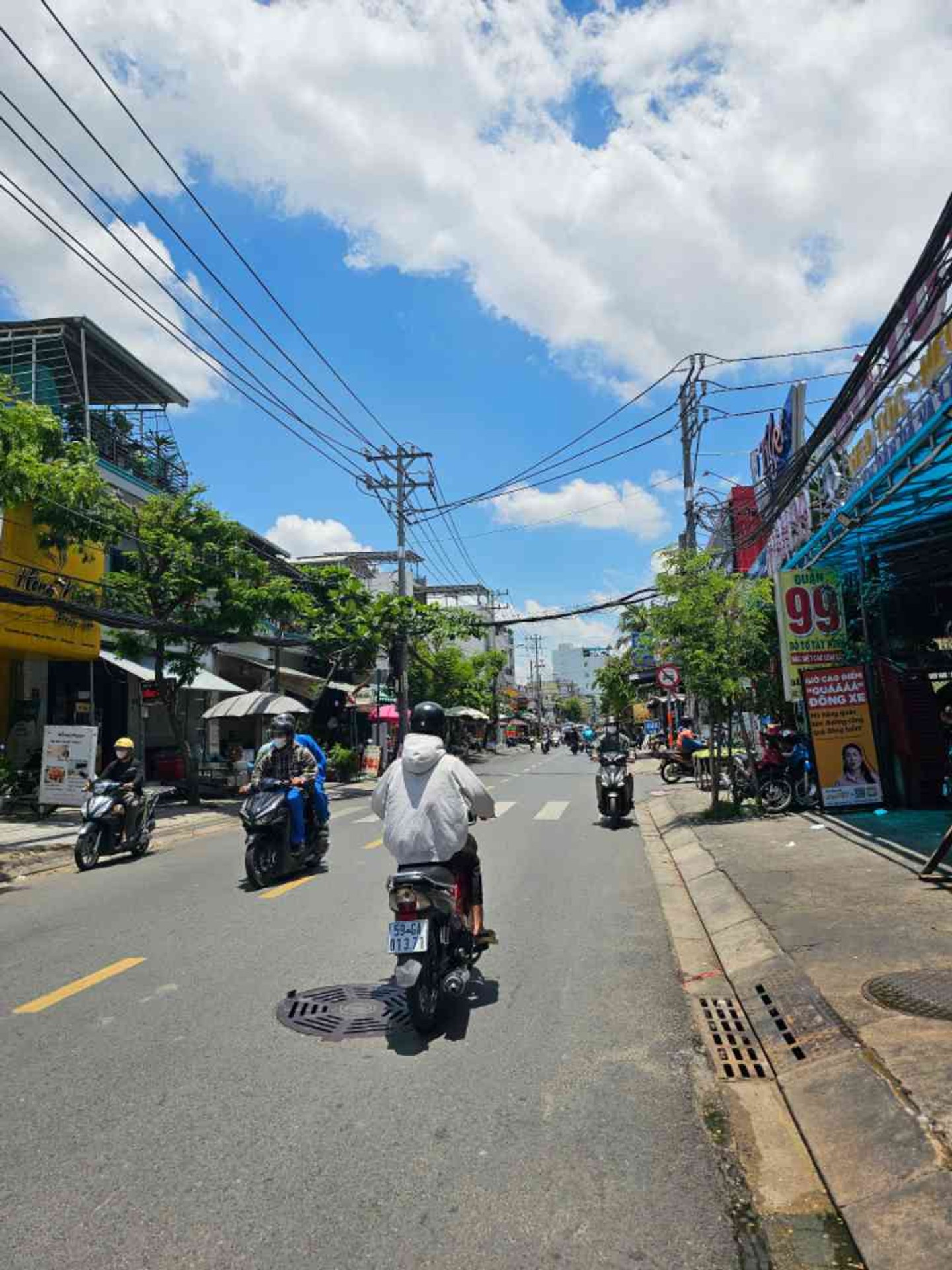 Bán nhà 2 tầng Đông Hưng Thuận, Song Hành, 40 phòng, diện tích 193.4m²