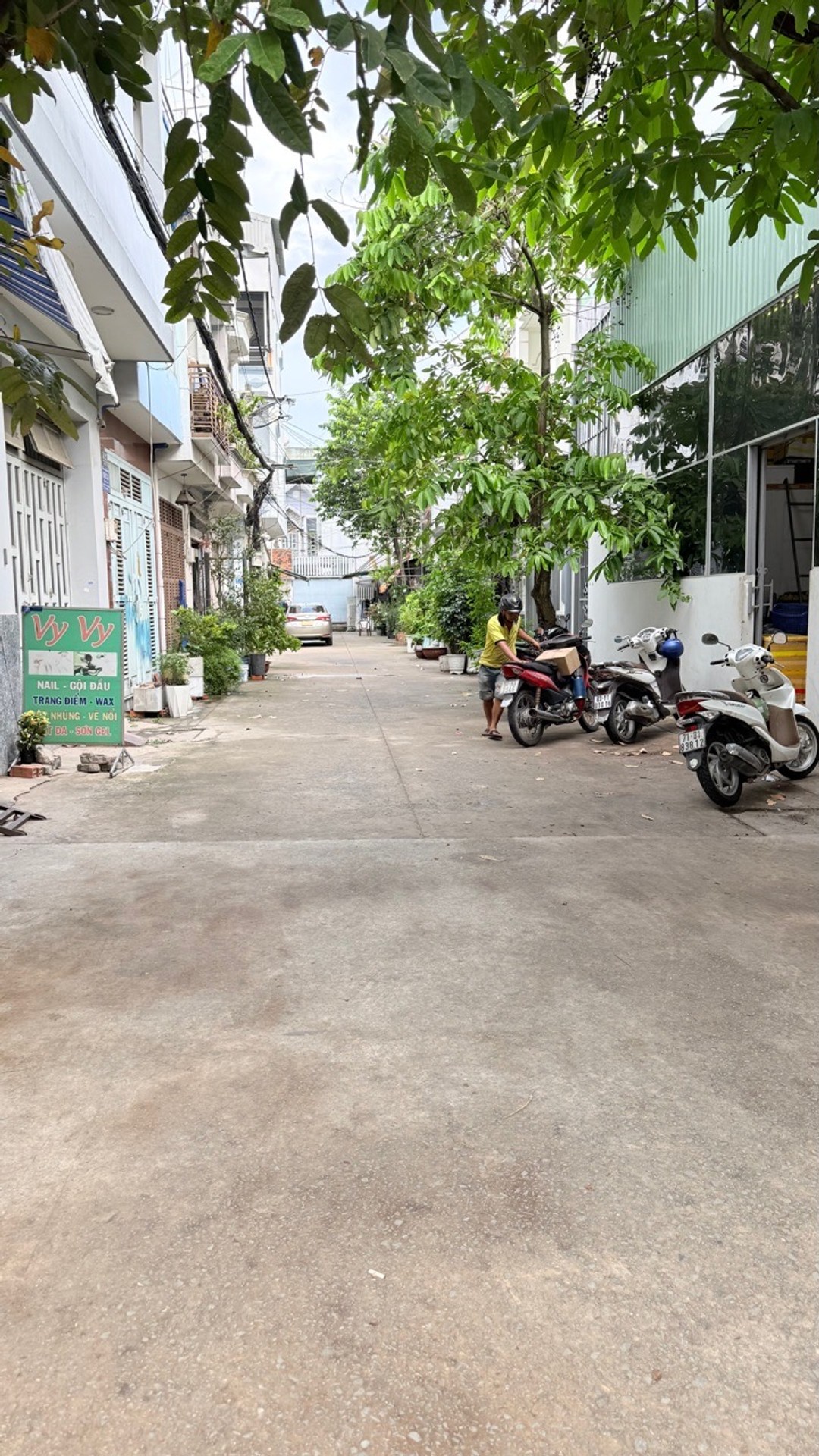 Bán nhà 7 tầng phòng dịch vụ tại Tân Sơn, diện tích 166m2