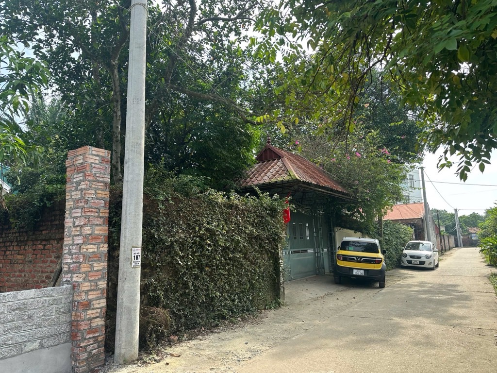 Bán đất Nghỉ Dưỡng 1350m Ven Đô - Sóc Sơn gần Việt Phủ Thành Chương sẵn nhà 2 tầng giá 27.7 tỷ