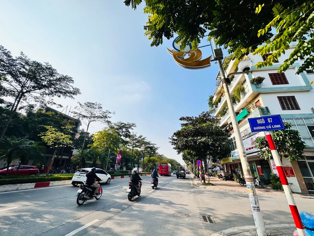 Nhà đẹp 6 tầng mới toanh ở Cổ Linh, giá sốc