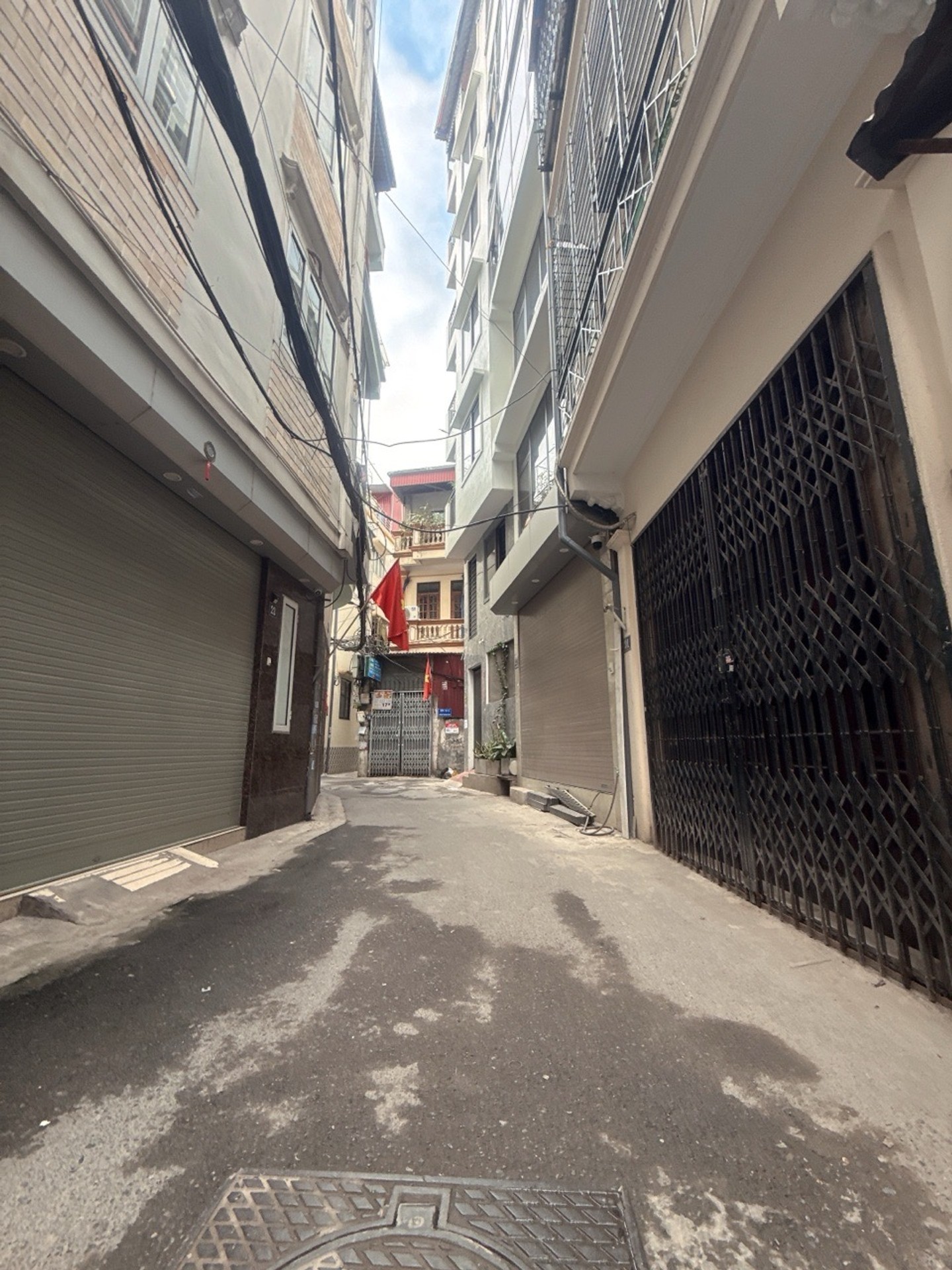 - Trương Định, mặt ngõ ô tô, thang máy