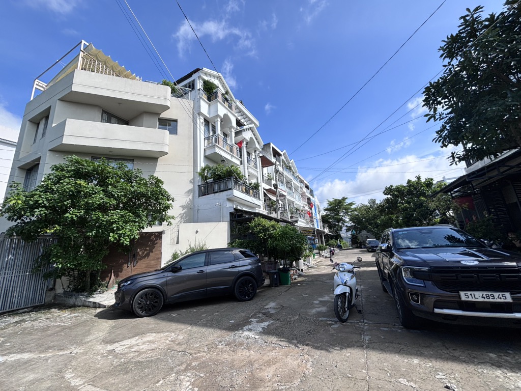 Cơ hội sở hữu dãy trọ 3 tầng mặt tiền rộng tại Huỳnh Tấn Phát giá chỉ 19 tỷ