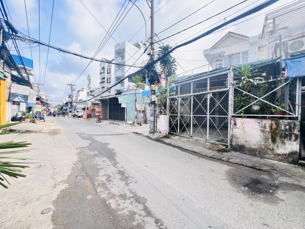 Bán nhà mặt phố Nhánh Phan Huy Ích, 2 tầng, 4x32m