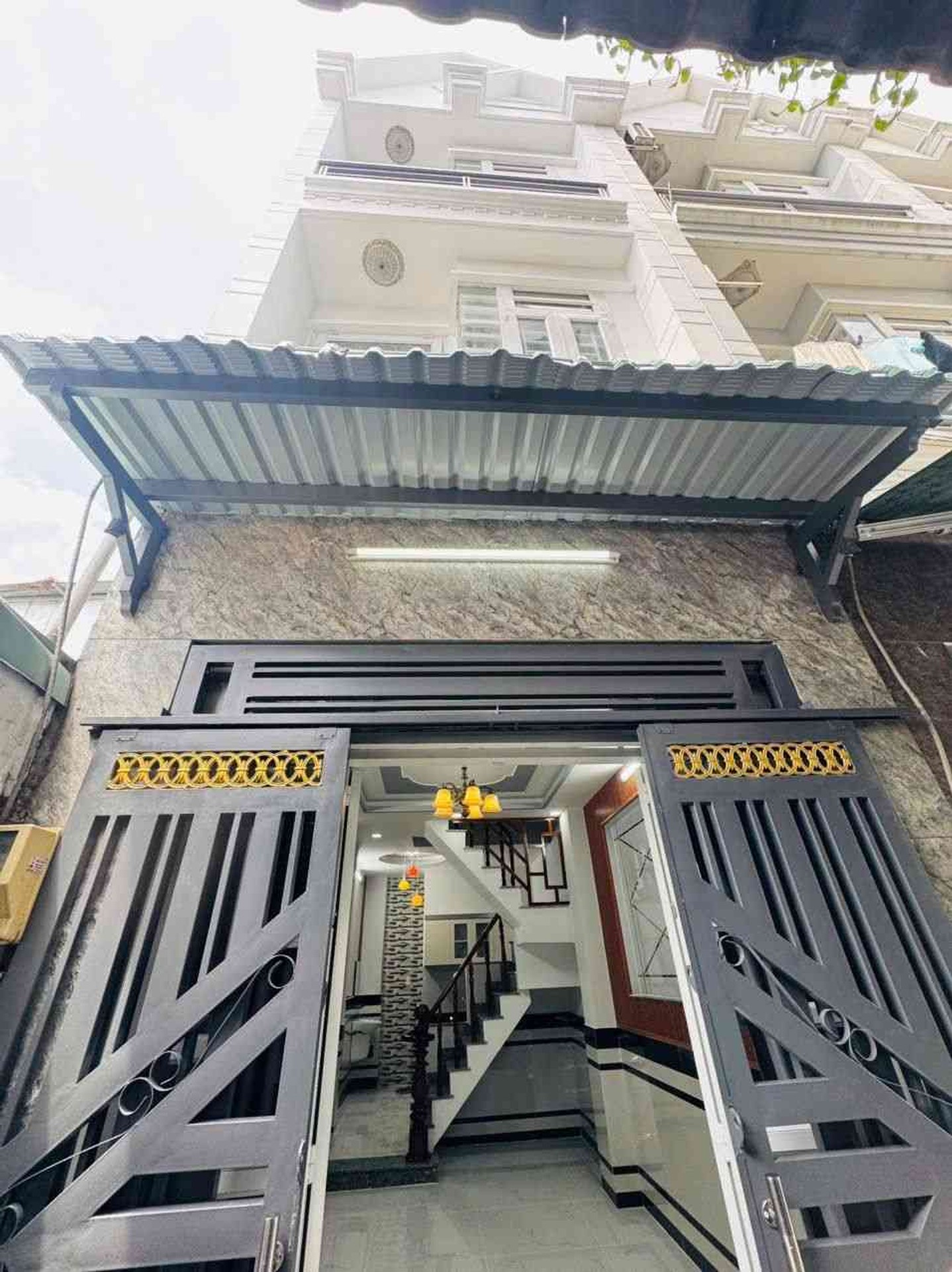 Bán nhà riêng 33m² 3 phòng ngủ 3 tầng gần chợ Giãn Dân, giá 2.29 tỷ