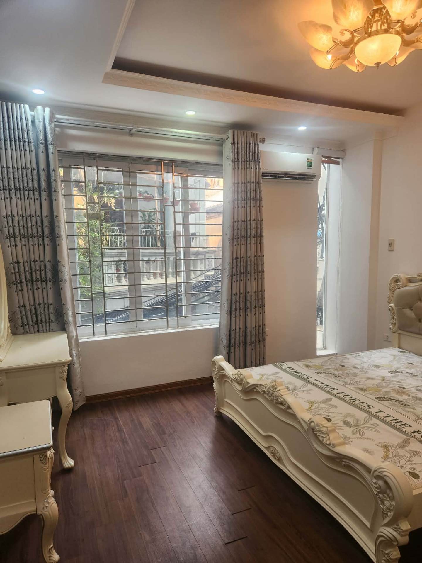 Bán nhà riêng lô góc 5 tầng tại phố Lụa, Vạn Phúc, diện tích 30.8 m²