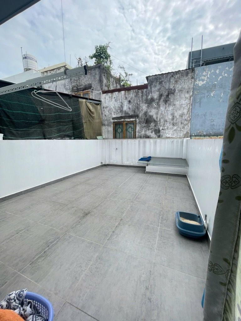 Bán nhà 3 tầng 56m2 tại P. Tân Sơn Nhì giá 8.4 tỷ, ô tô vào nhà