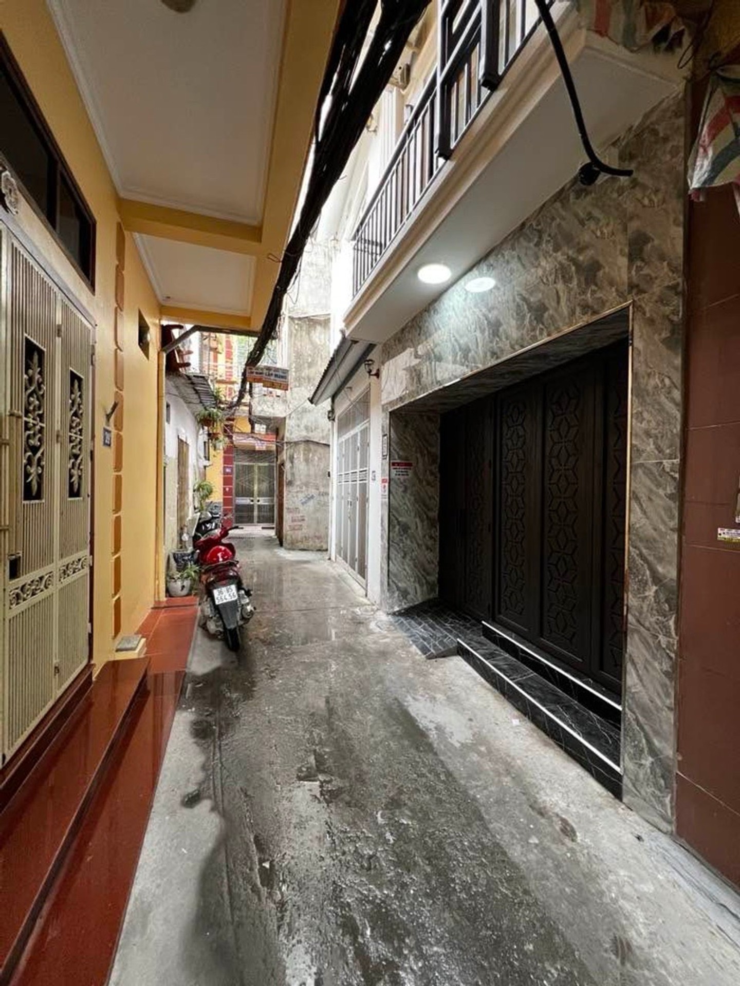 11,8 tBán nhà mặt phố 6 tầng tại khu vực Lĩnh Nam, diện tích 44.6m²