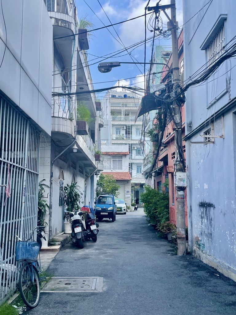 Nhà 3 tầng 67m2 hẻm ô tô, quận Tân Bình giá 8.9 tỷ