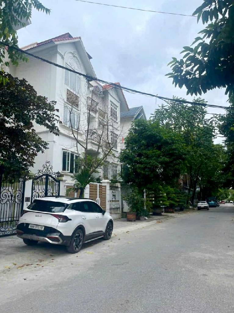 💥🎯❤️ CHỈ 32.X TỶ – TOÀ VP KHU PHÂN LÔ KĐT MỚI CẦU BƯƠU 123 M² x 5 TẦNG, THANG MÁY, MT 8M.
