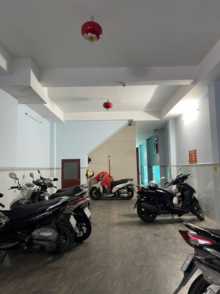 Bán nhà riêng 5 tầng 123.5m2 tại phường 13, Tân Bình, có thang máy và 27 phòng cho thuê