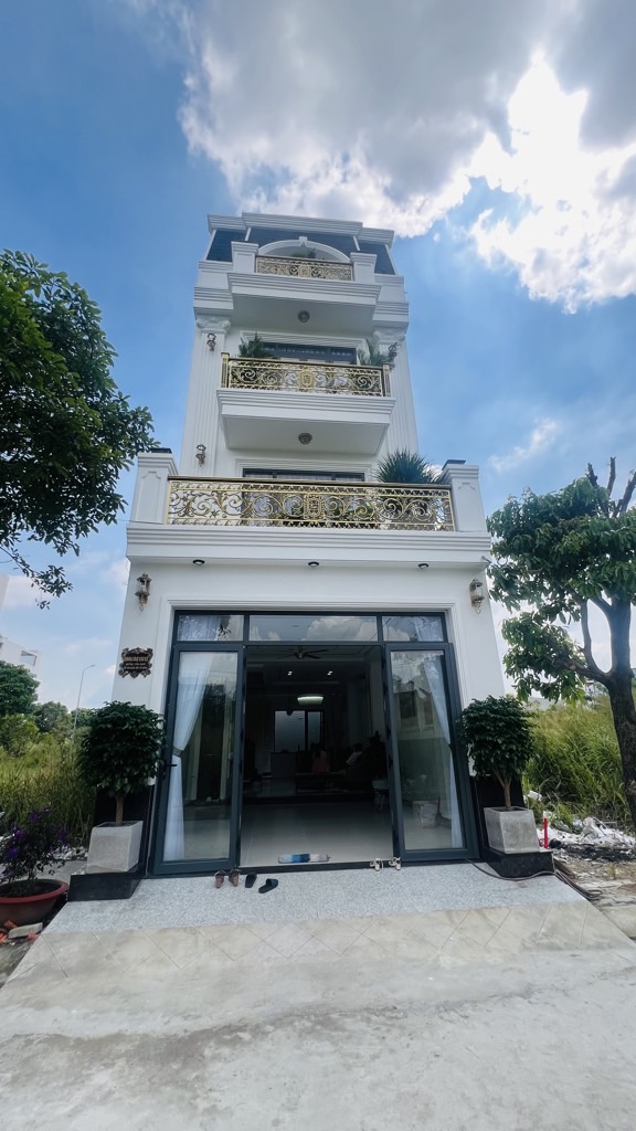 Bán nhà mặt phố khu dân cư Phú Xuân, Nhà Bè, 4 tầng, diện tích 81.2 m2, mặt tiền 5 m