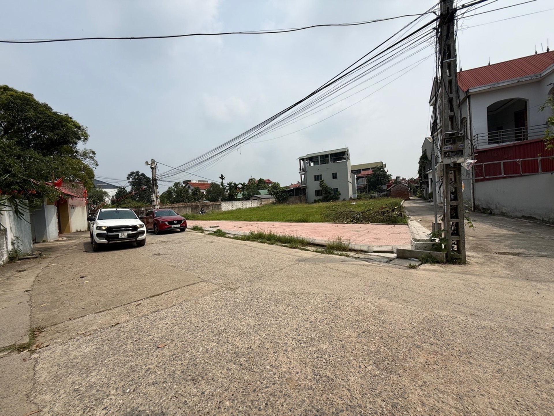 Bán đất lô góc diện tích 97m² gần cây đa di sản tại Thôn Dược Thượng