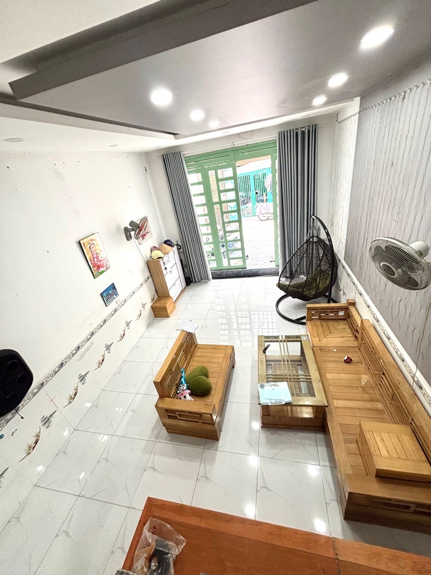 Bán nhà riêng 3 tầng khu vực Bùi Tư Toàn, diện tích 74m², giá 6,9 tỷ