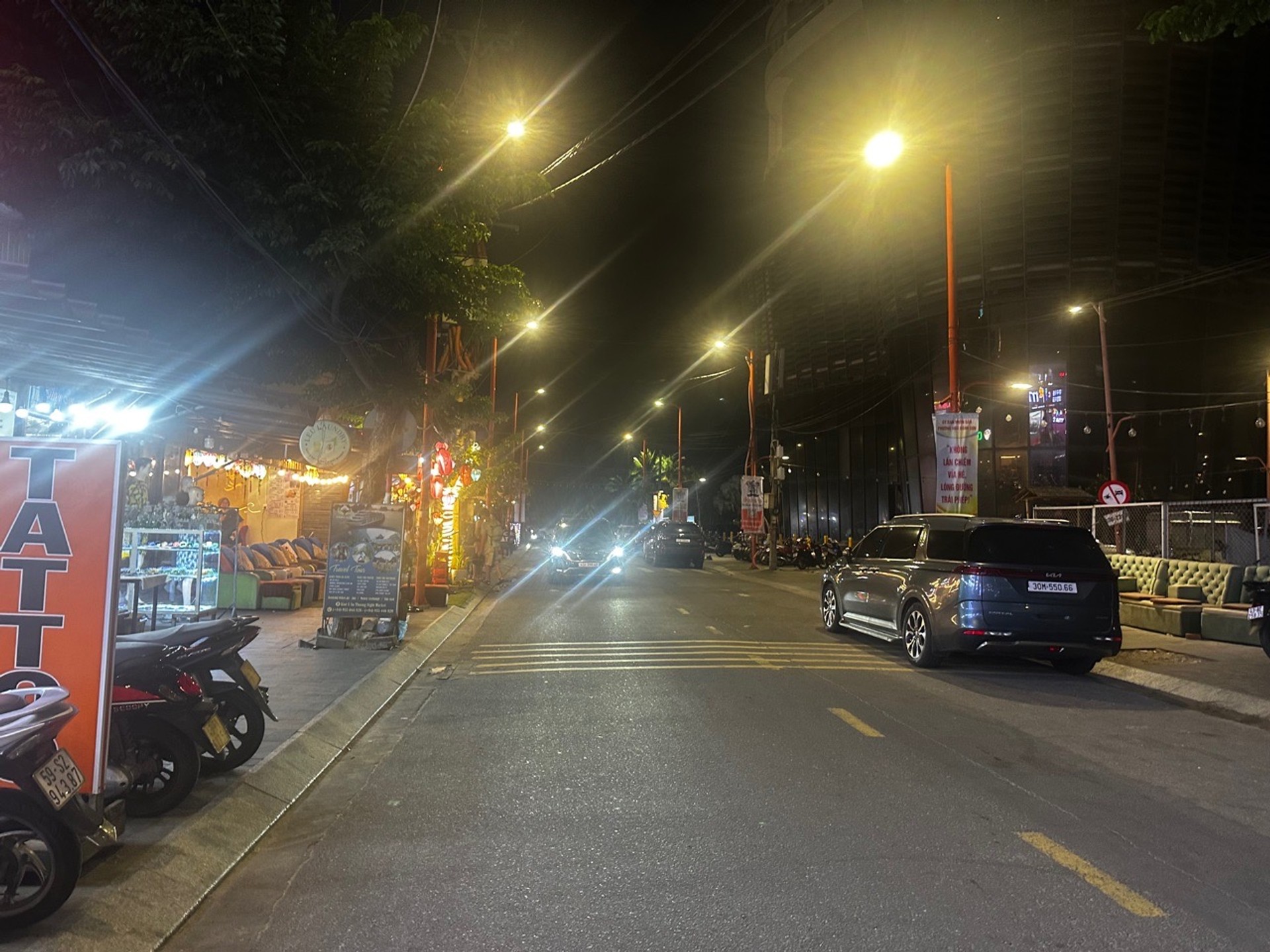 Bán nhà mặt phố Hoàng Kế Viêm, 95m2, 3 tầng, kinh doanh đa năng