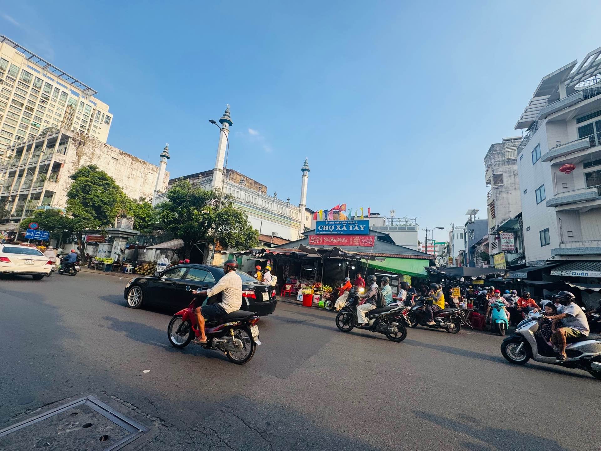 Bán nhà mặt phố trung tâm Quận 5, diện tích 36m², 6 tầng, phù hợp kinh doanh