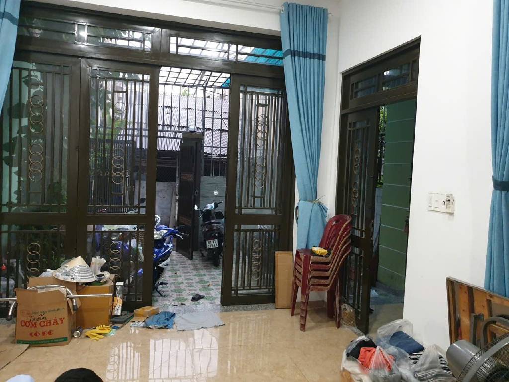 Nhà riêng 5 tầng rộng rãi tại quận trung tâm với mặt tiền tiềm năng
