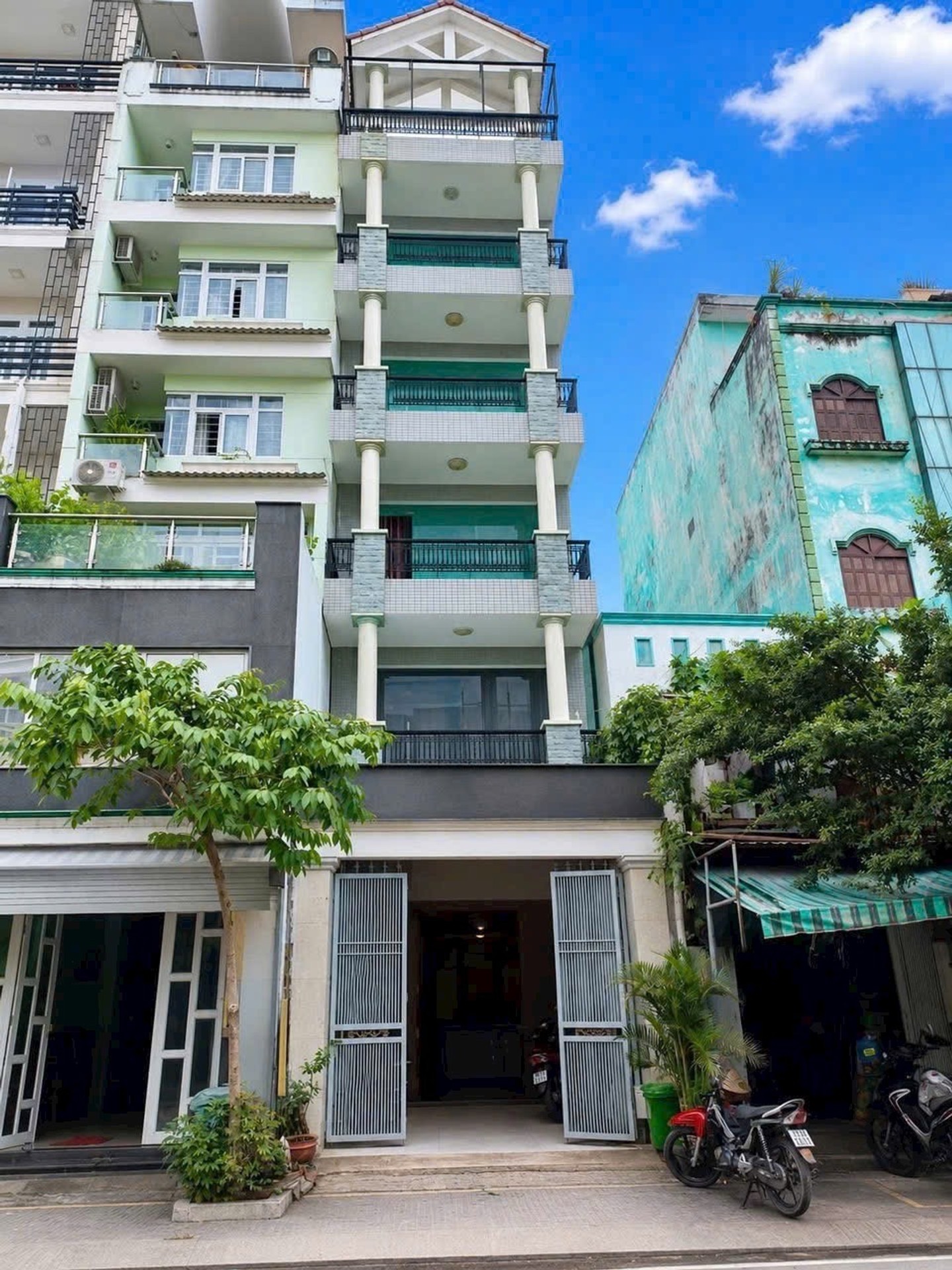 Cơ hội vàng sở hữu nhà mặt phố 6 tầng tại Quận 7 với giá tốt