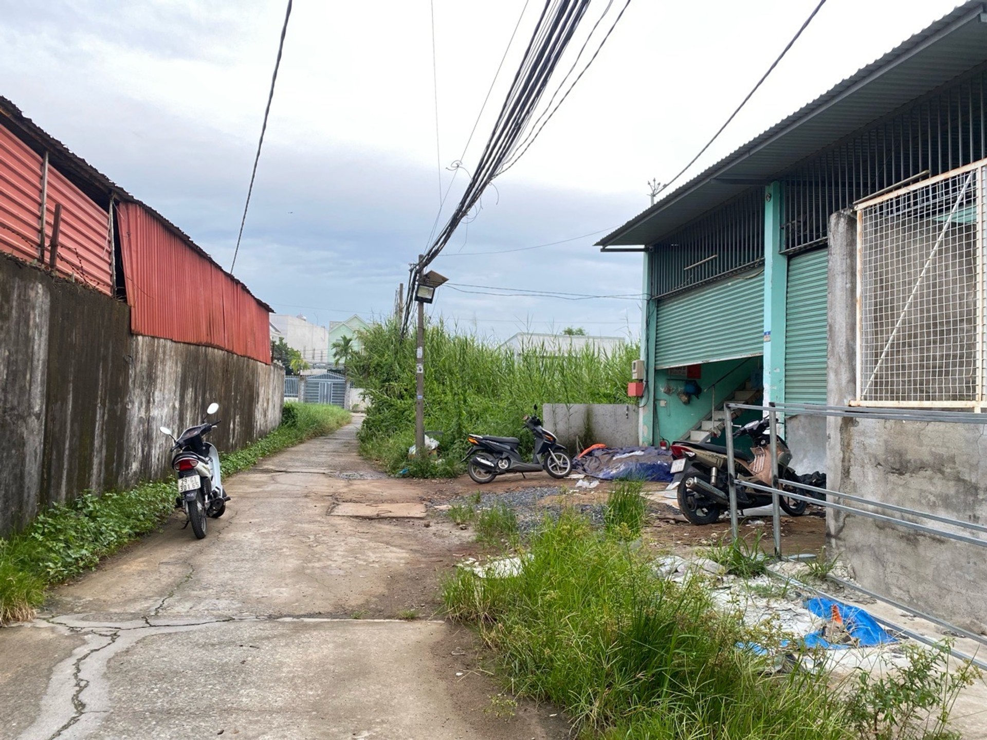 ĐẤT TO RỘNG CÓ SẴN NHÀ 2 TẦNG - VỪA Ở VỪA LÀM XƯỞNG - SÁT CAO TỐC BẾN LỨC LONG THÀNH - QUỐC LỘ 1A M