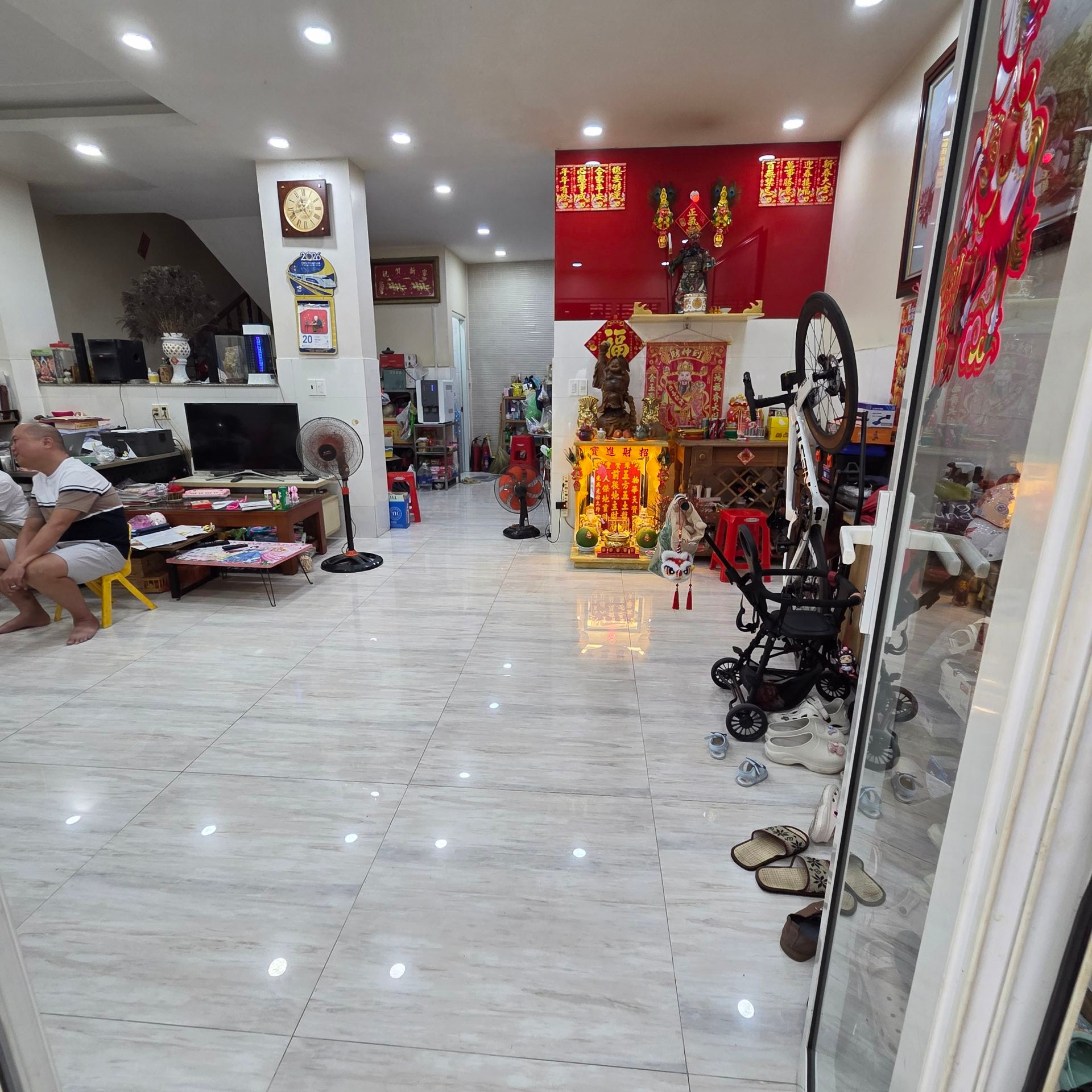 Nhà 4 tầng, 5 phòng ngủ, âu cơ-p.9-tân bình.