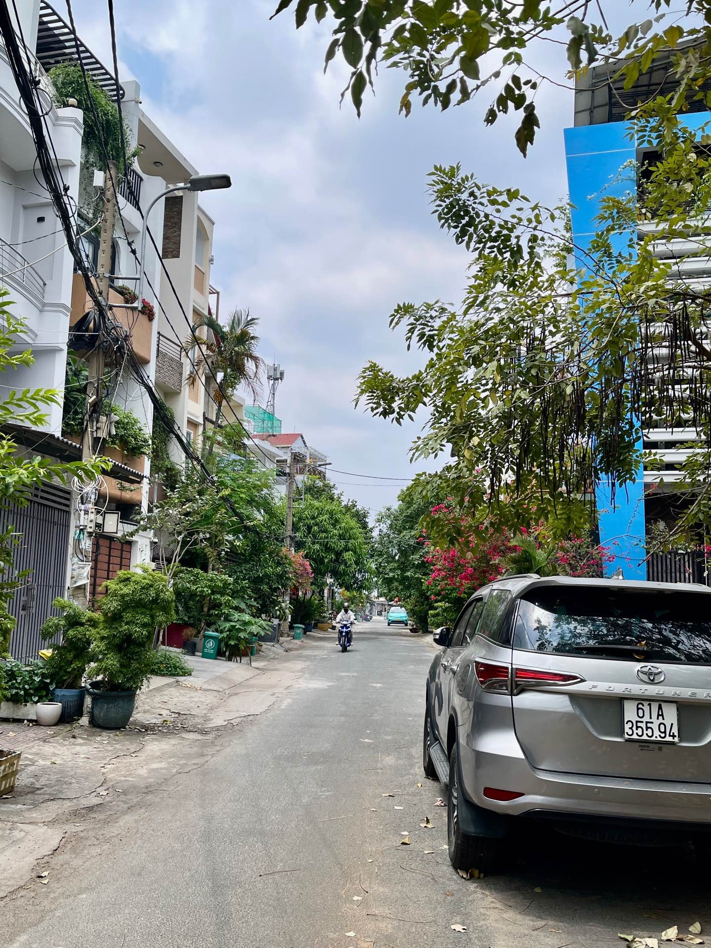 Bán nhà 3 tầng Emart Phan Huy Ích, Đường 6m,diện tích 84m2 giá 10,1 tỷ