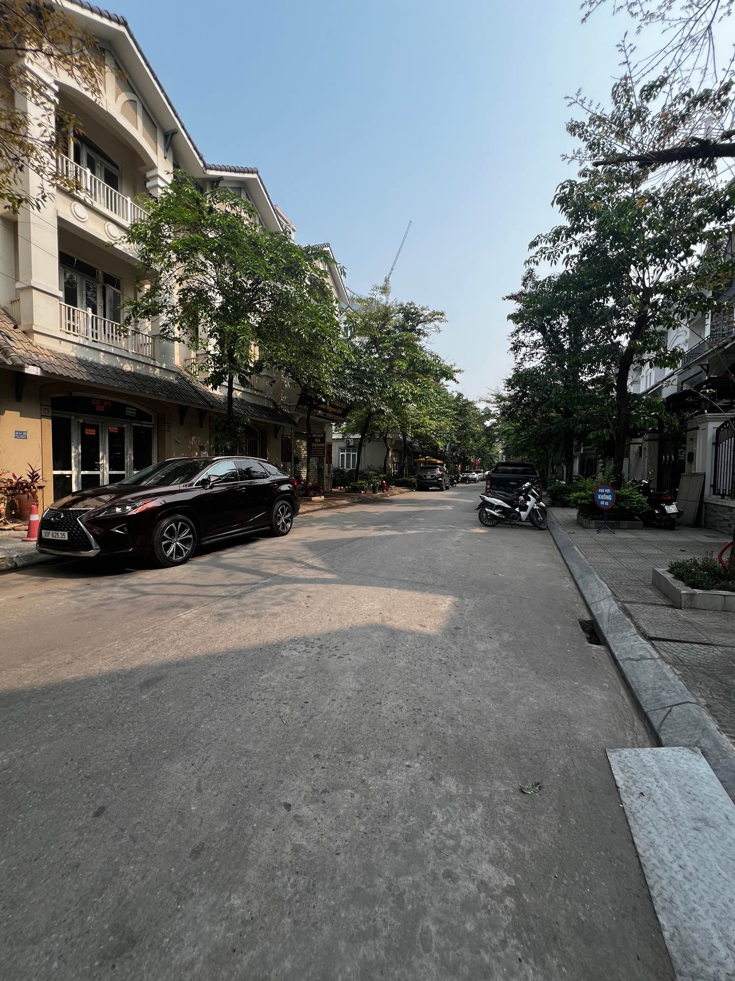 liền kề KĐT sang trọng ngay Lê Trọng Tấn, DT 80m, thiết kế 4 ,, thừa hưởng cuộc sống tiện nghi