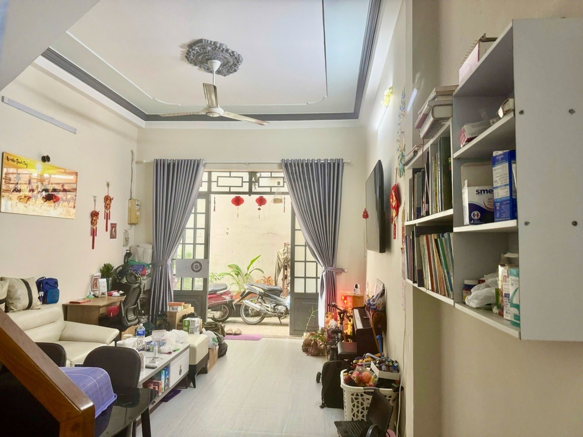 Nhà 2 tầng 40m2 gần chợ Phạm Văn Bạch giá 6,3 tỷ có thương lượng