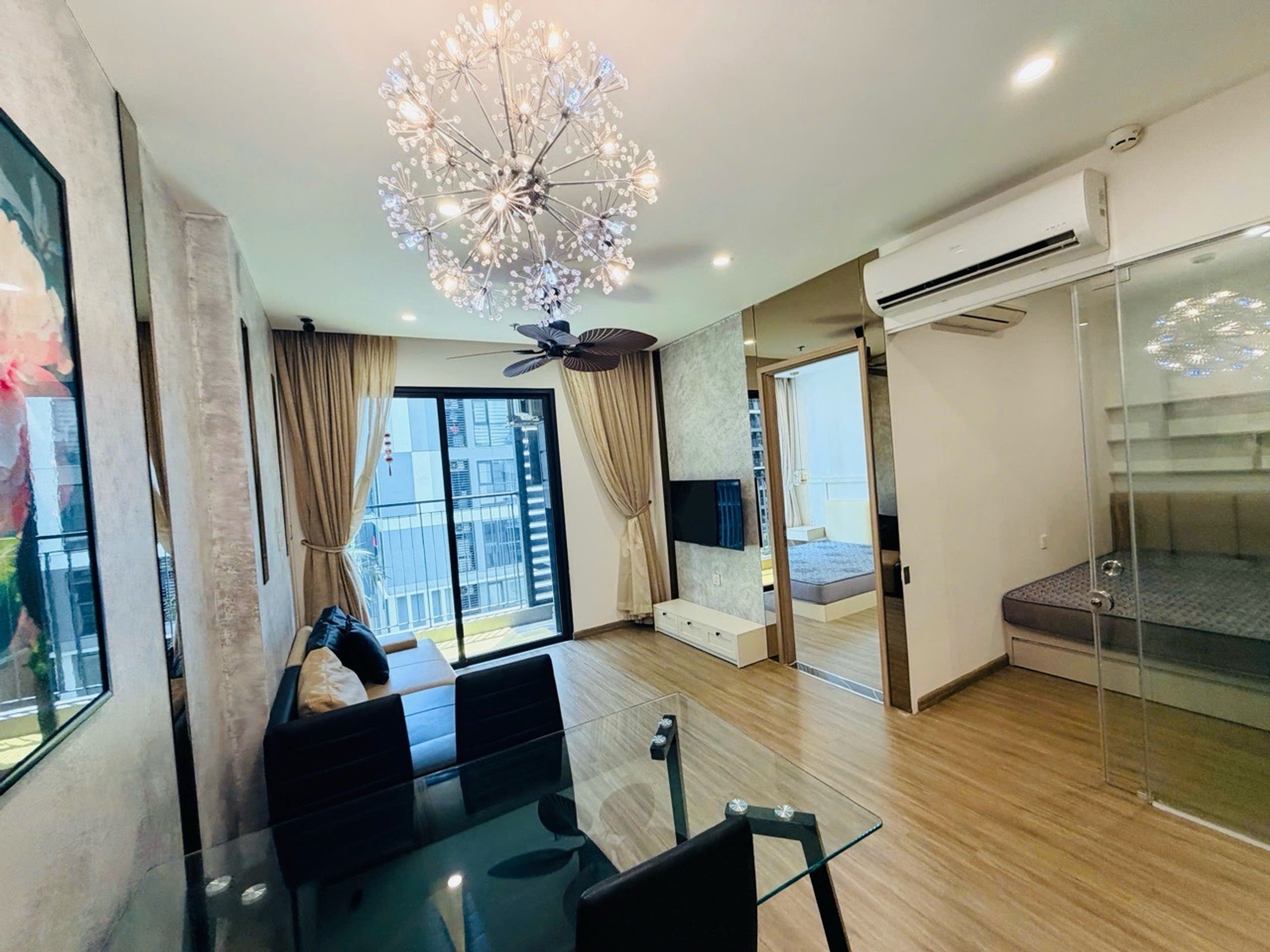 BÁN CĂN HỘ VINHOME OCENPARK 1 - GIA LÂM