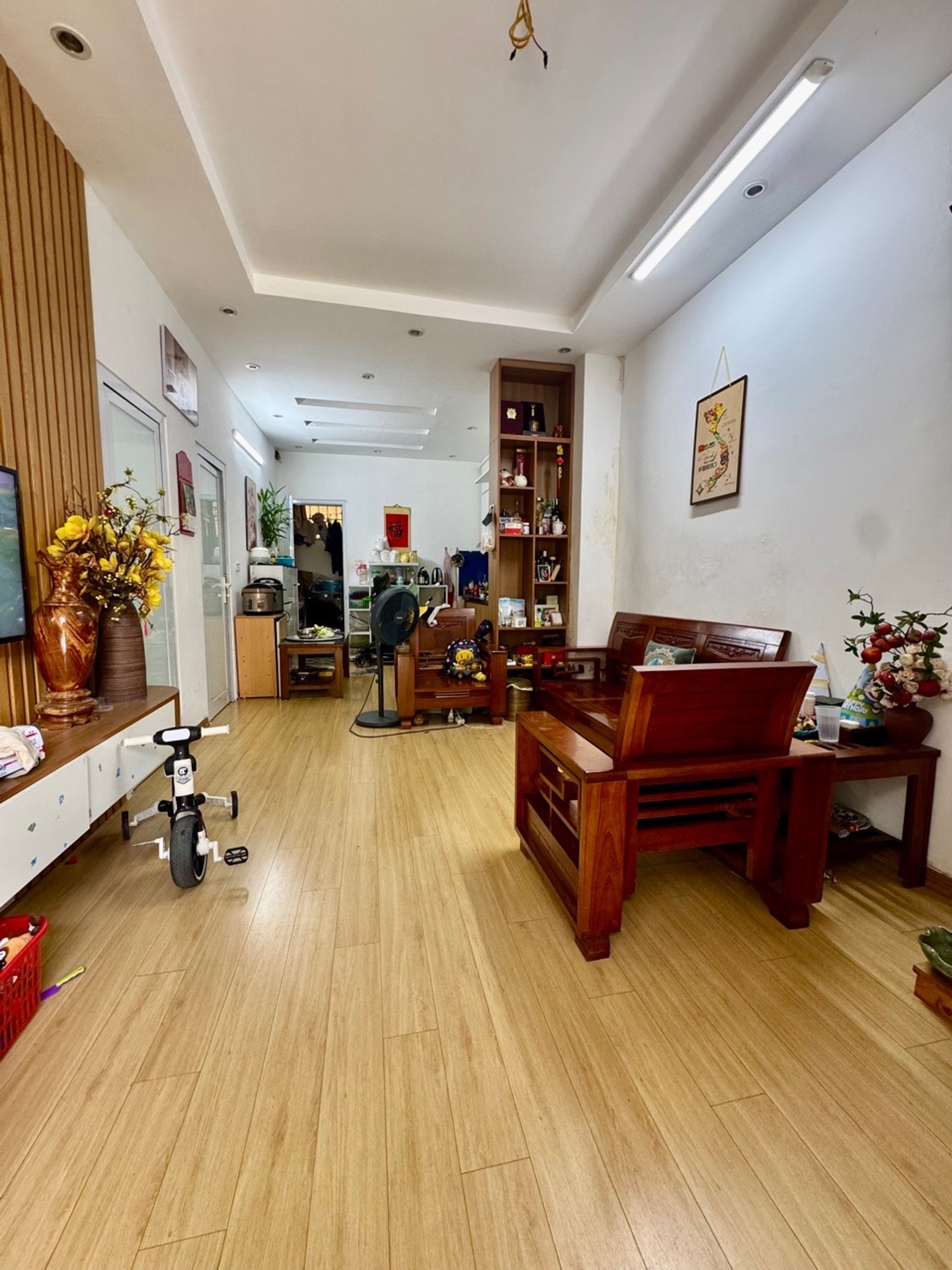 Bán căn hộ chung cư lô góc 3 mặt thoáng tại Vũ Hữu, diện tích 40m² giá 6,5 tỷ