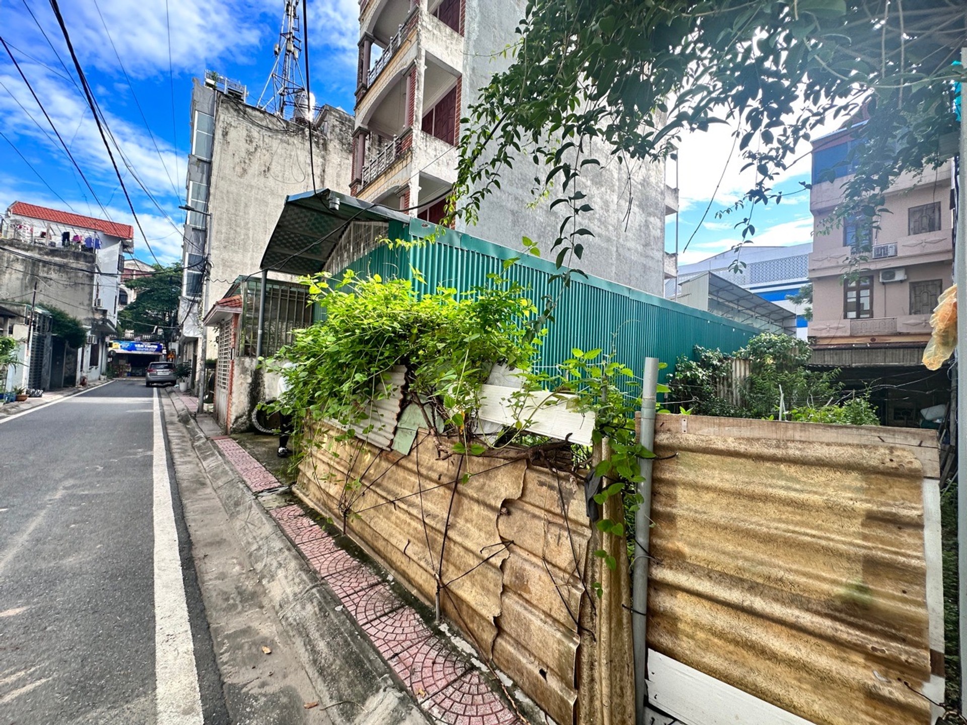 Bán đất 90m2 Đức Giang, mặt tiền 4.5m, ô tô tránh, pháp lý đầy đủ