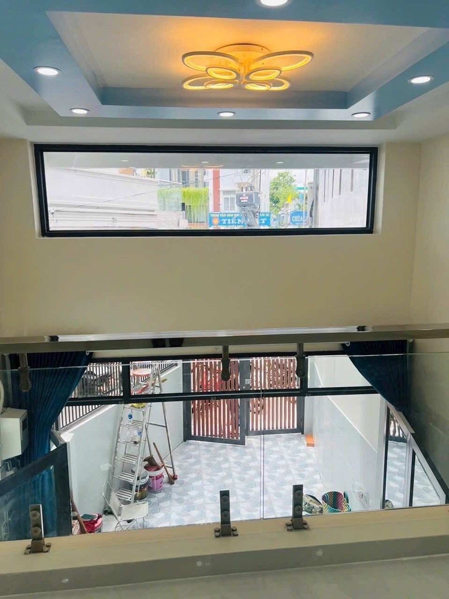 Bán nhà mặt tiền 56m2 x 5 tầng Lạc Long Quân Tân Bình, khu vực KD sầm uất,