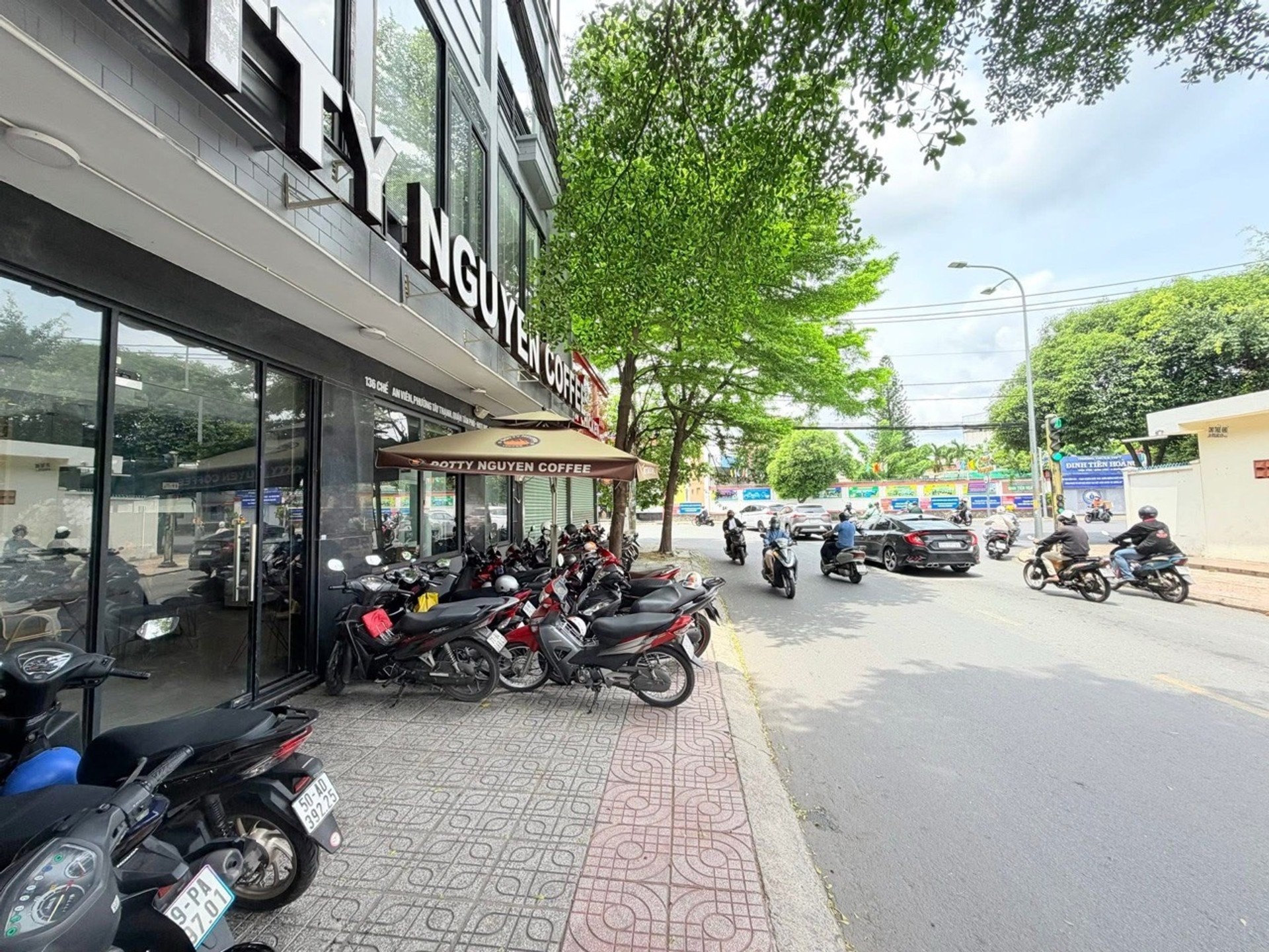 Trường Đại Học Công Thương, Aeon Tân Phú, căn góc ngang lớn thích hợp kinh doanh mọi ngành nghề,...