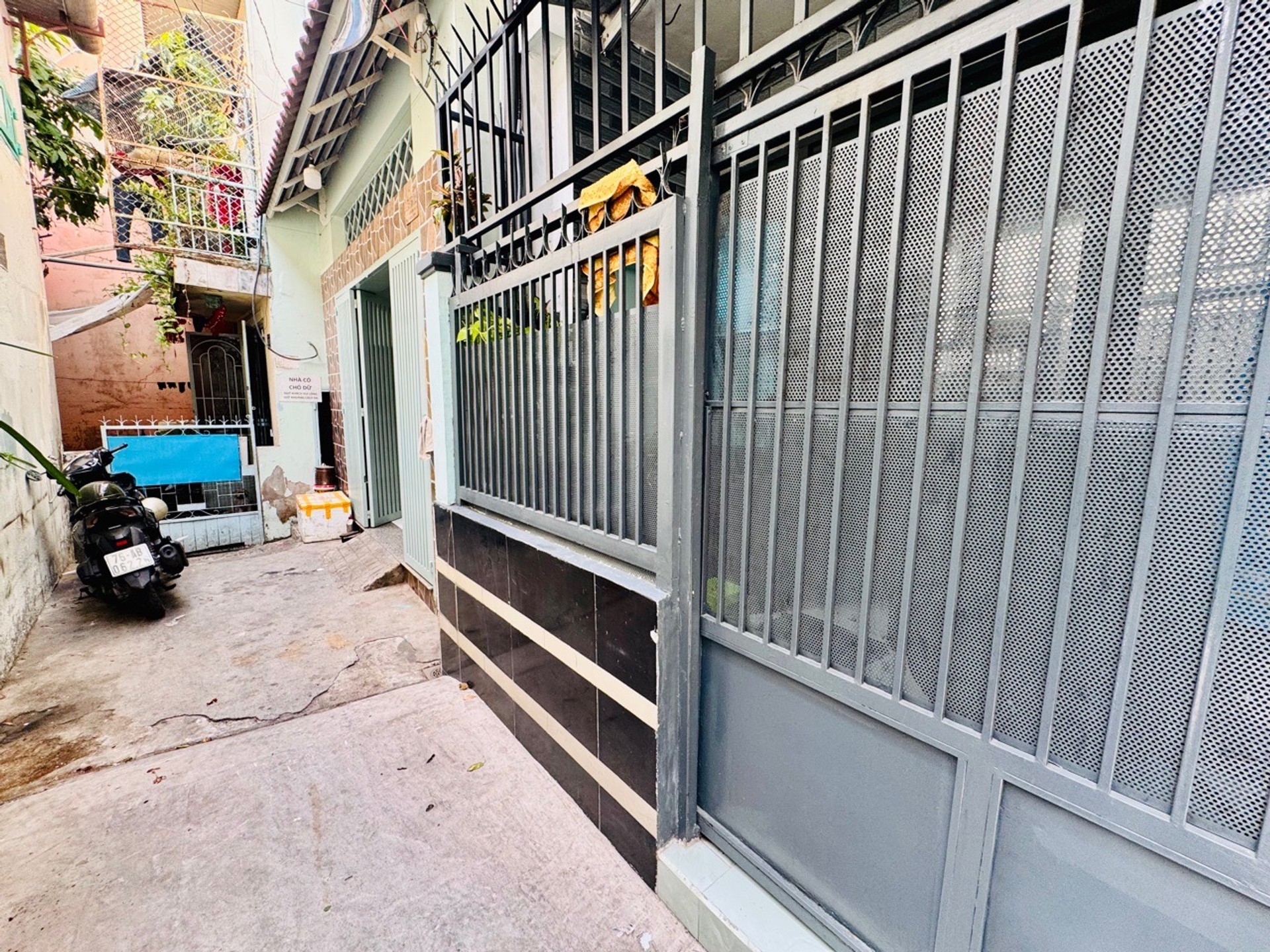Bán nhà riêng 4 tầng tại đường Tạ Quang Bửu, diện tích 50,9m2, pháp lý hoàn chỉnh
