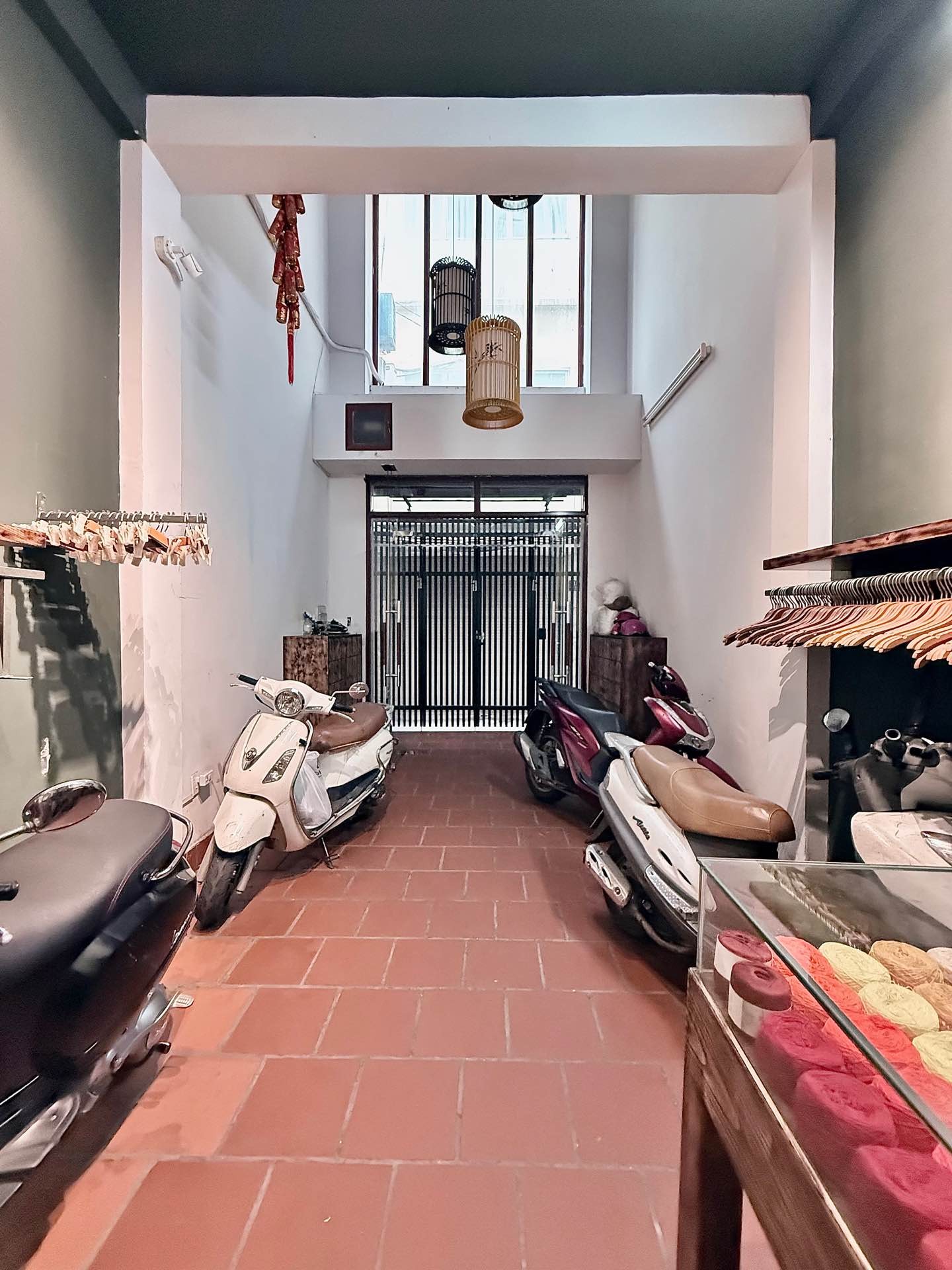 Nhà đẹp lệch tầng Nguyễn Thị Minh Khai Quận 3, giá cực tốt