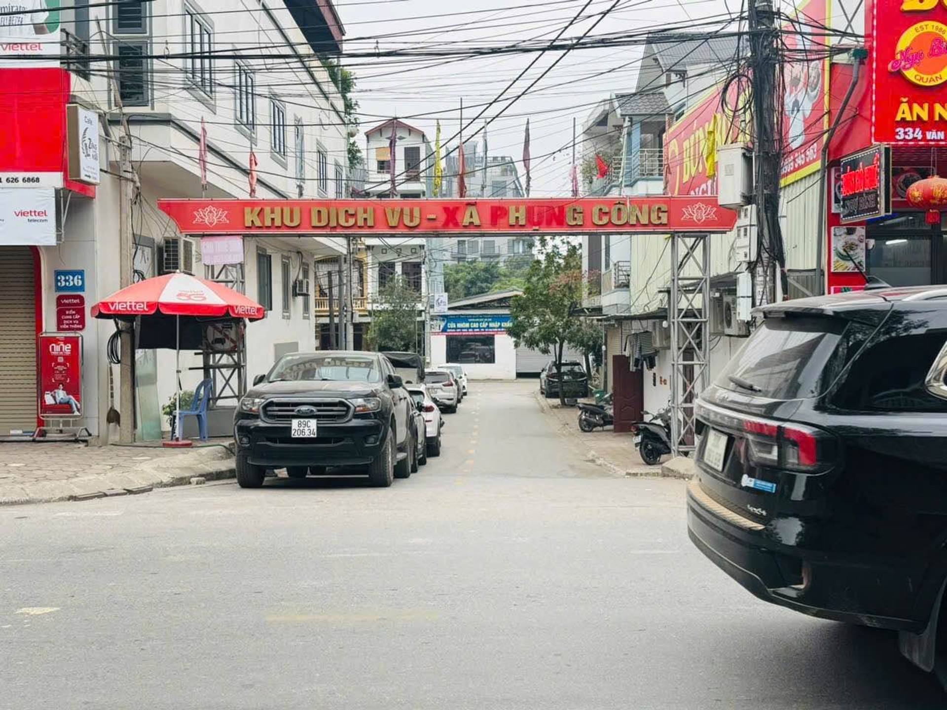 Nhà số 12 Thị trấn Văn Giang, diện tích 93m2, mặt tiền 4m, 3 mặt thoáng.