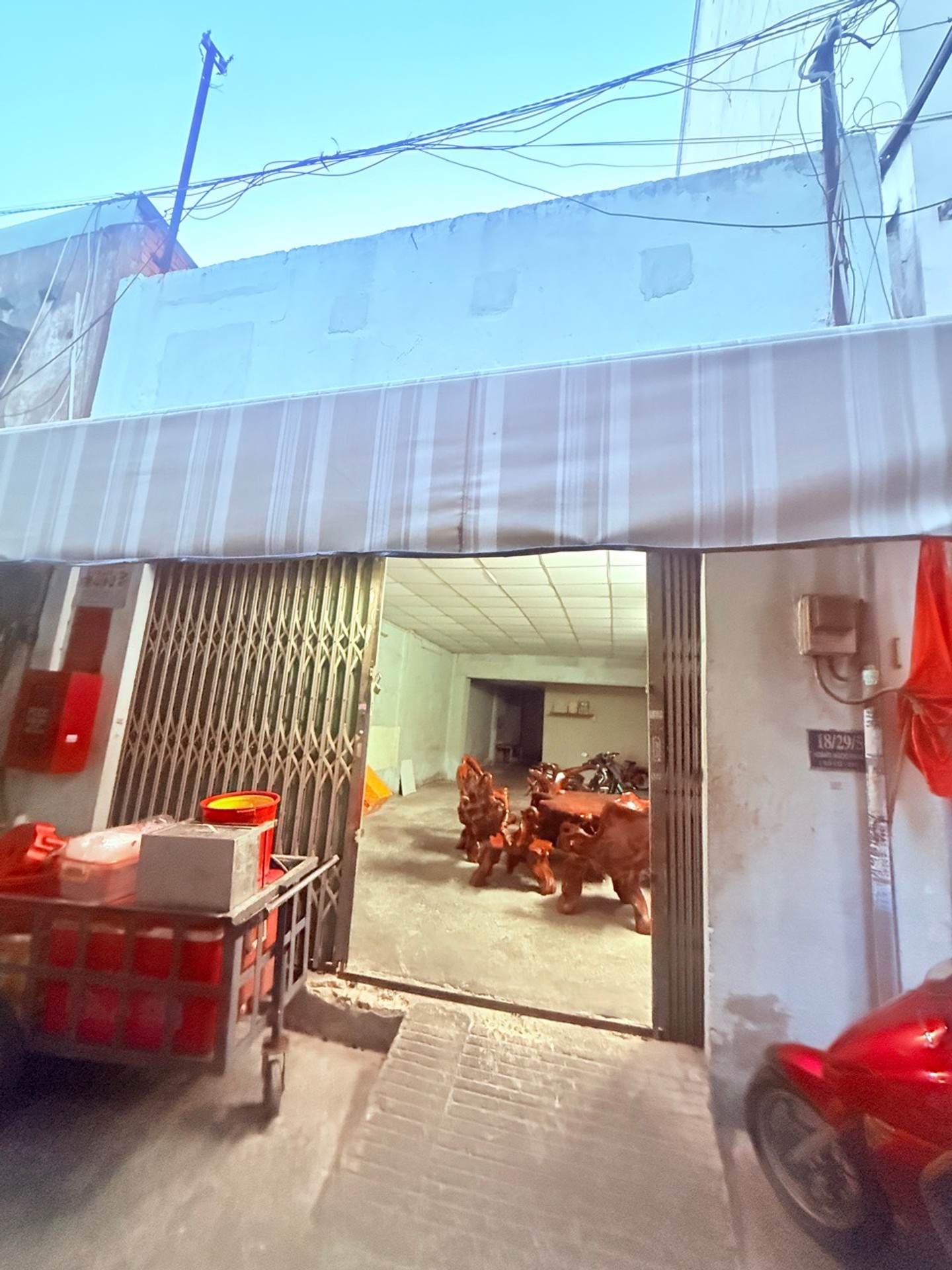 Bán nhà 2 tầng 79m2 tại phường Hoàng Ngọc Phách, giá 6.45 tỷ
