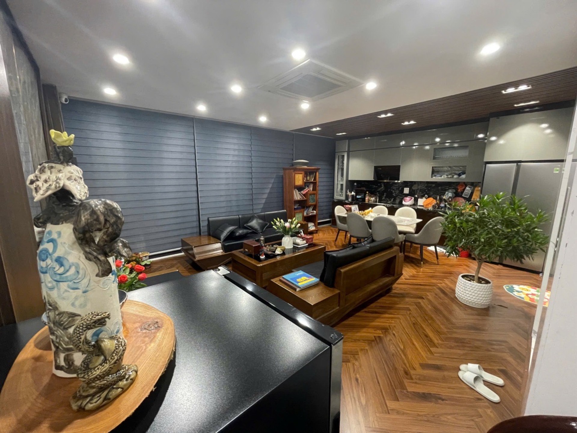 BÁN NHÀ NGUYỄN VĂN CỪ 42M2- 7 TẦNG THANG MÁY - NGÕ THÔNG, Ô TÔ TRÁNH - 26.2 TỶ