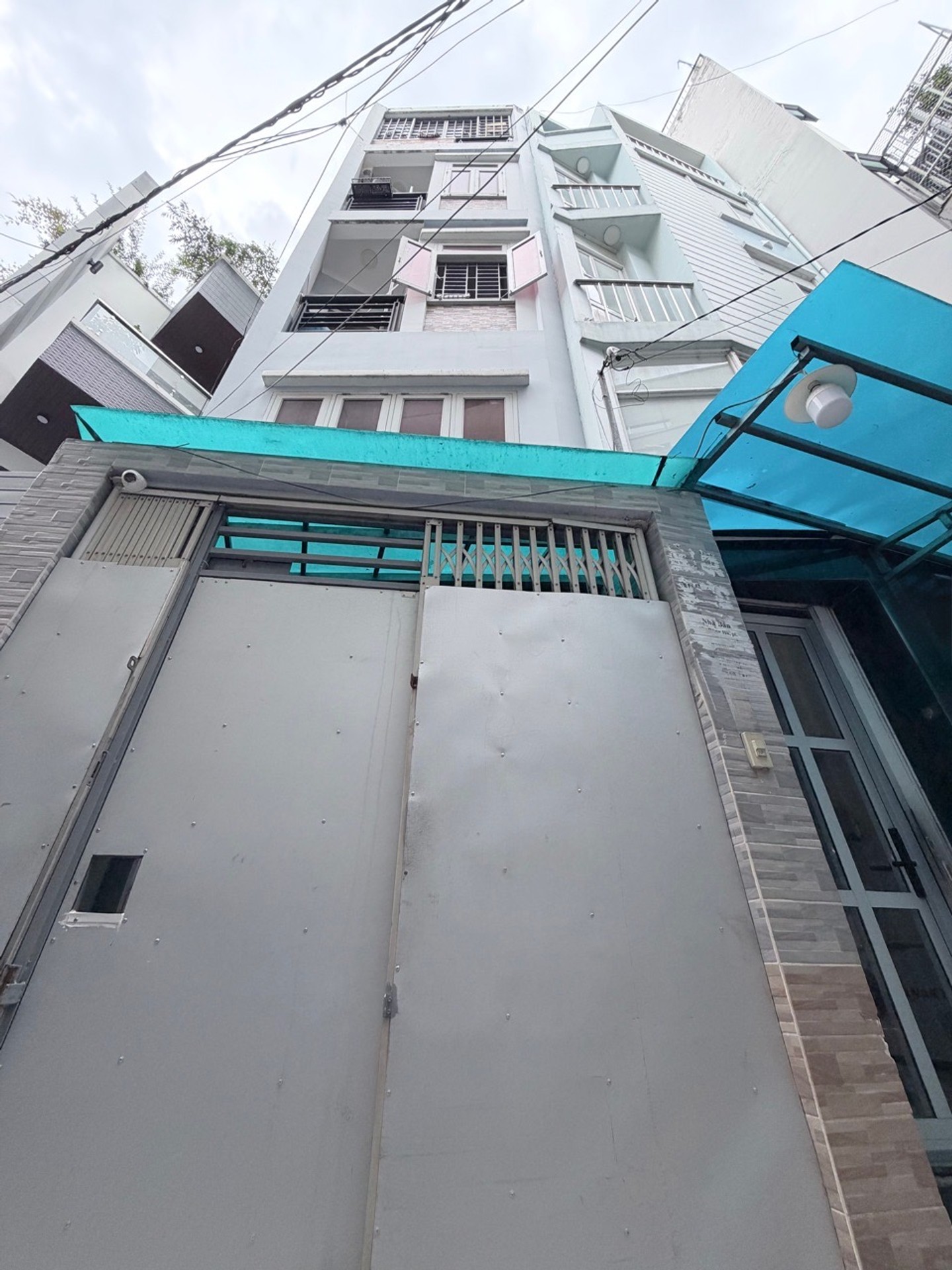 Bán nhà 5 tầng kiên cố tại Đông Hồ, Tân Bình, 57m2, 9.5 tỷ