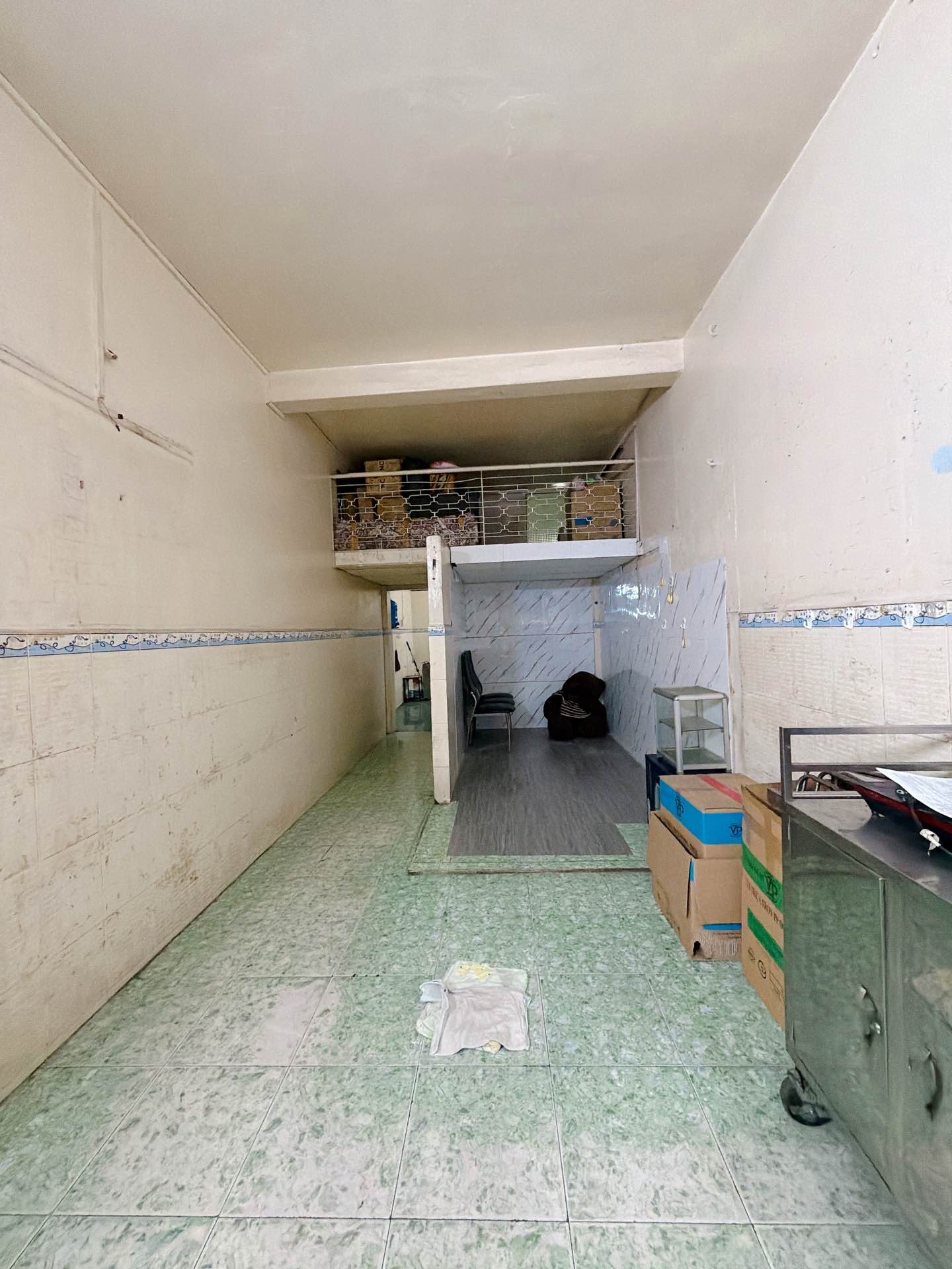 Nhà mặt phố 2 tầng rộng 55.6 m² tại Quận 4 giá 8.5 tỷ đồng