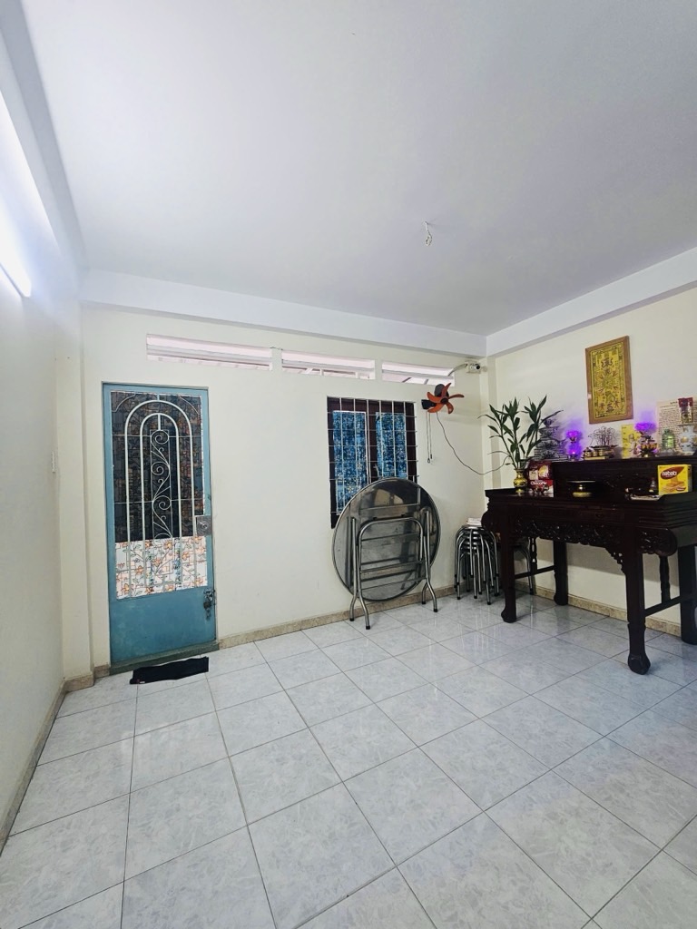 Nhà 4 tầng đẹp lung linh ngay trung tâm Tân Bình