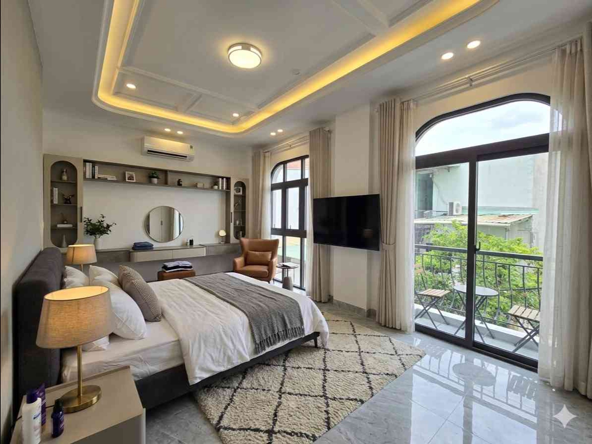 Bán nhà riêng 4 tầng rộng hơn 6m hẻm thông Phan Huy Ích
