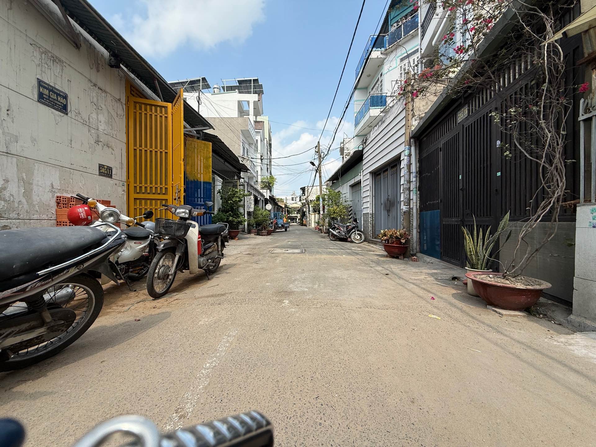 Nhà mới xịn 5 tầng giá hợp lý tại Bình Hưng Hoà