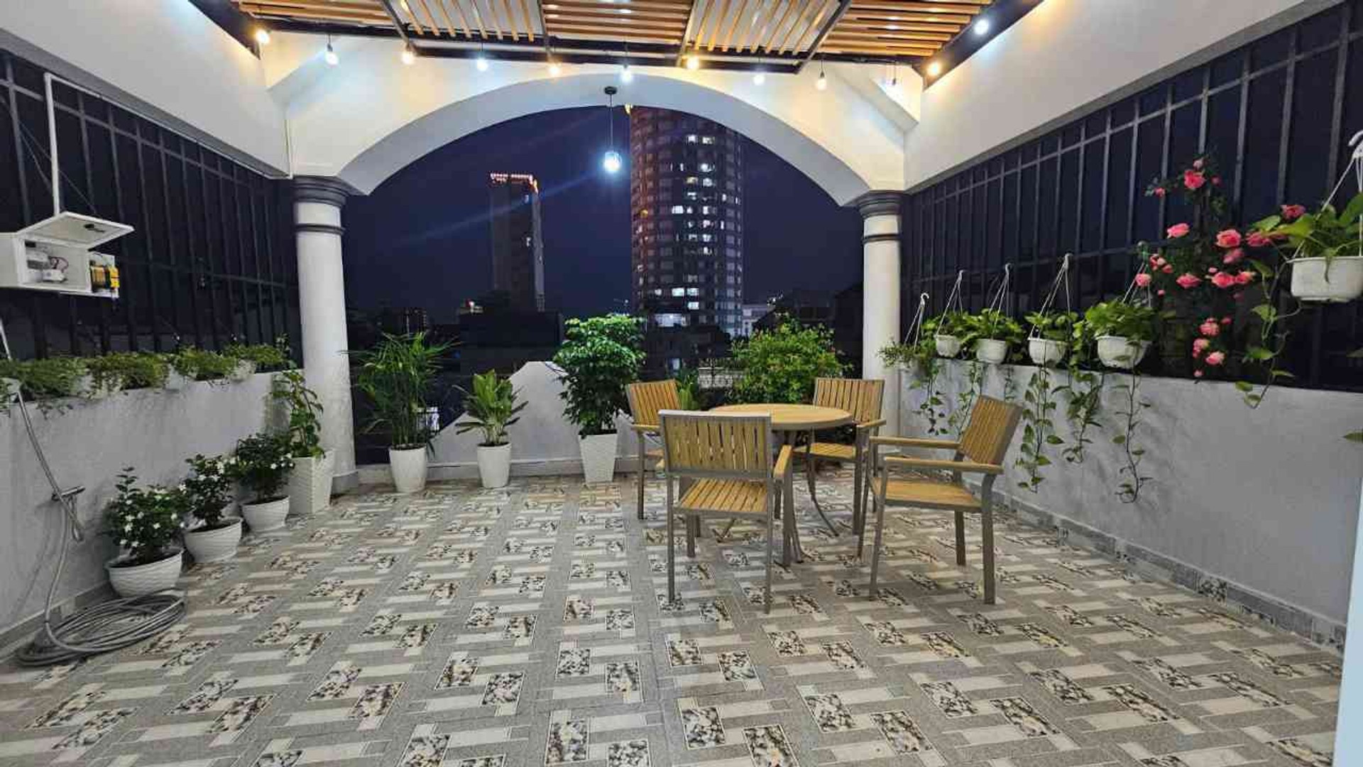 Nhà mặt phố 5 tầng giá sốc tại quận 7 - Cơ hội không thể bỏ lỡ