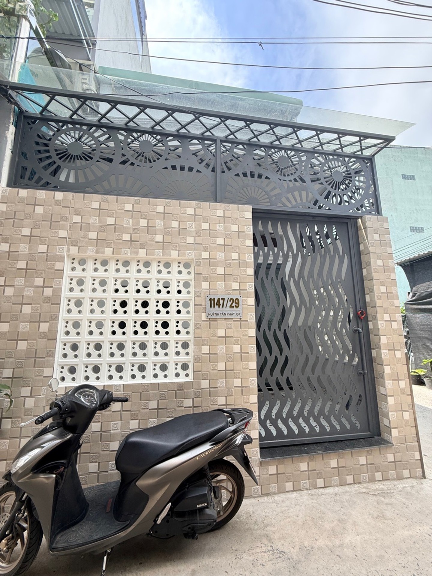 Cơ hội sở hữu nhà 2 tầng hiện đại giá tốt tại Huỳnh Tấn Phát